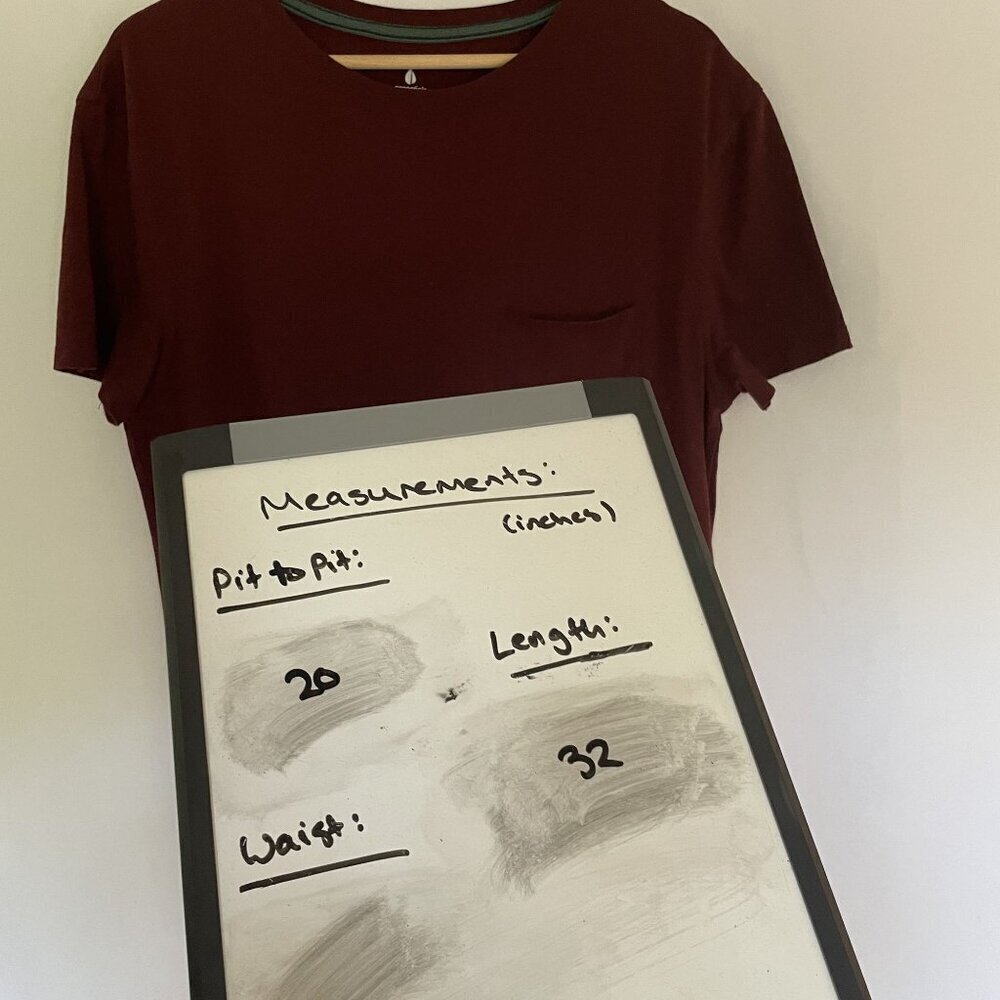Essentials sz s red short sleeved t-shirt pocket summer top casual comfortable - Picture 6 of 7